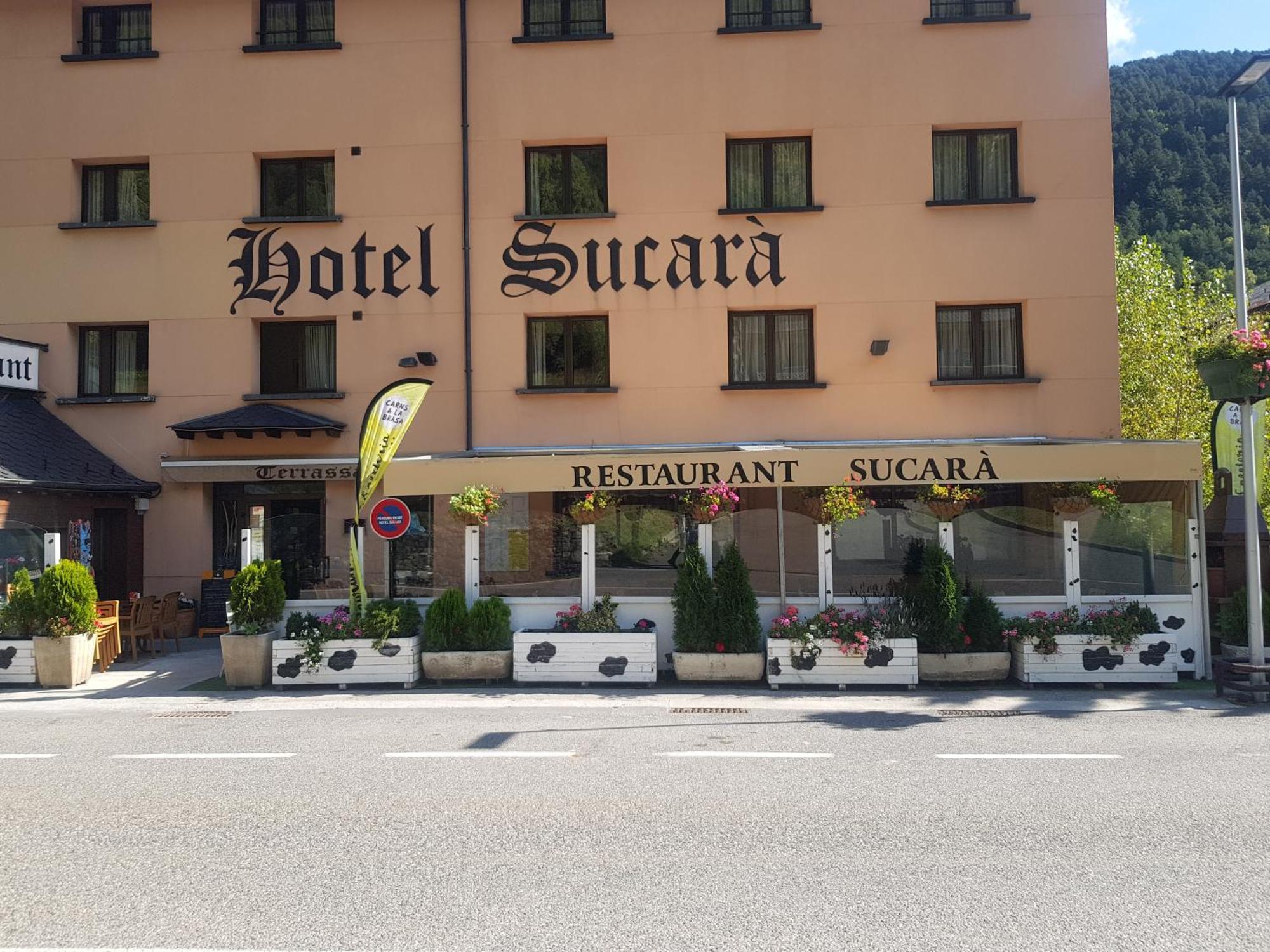 Hotel Sucara La Cortinada Exterior photo