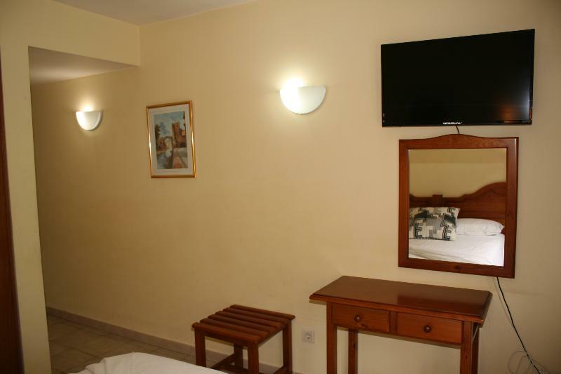 Hotel Sucara La Cortinada Exterior photo